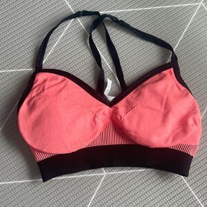 Lululemon size 2 bra